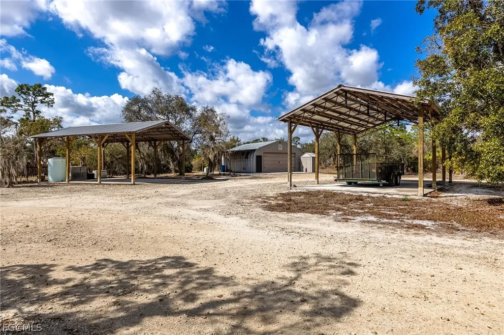 22800 N River Road Alva FL 33920