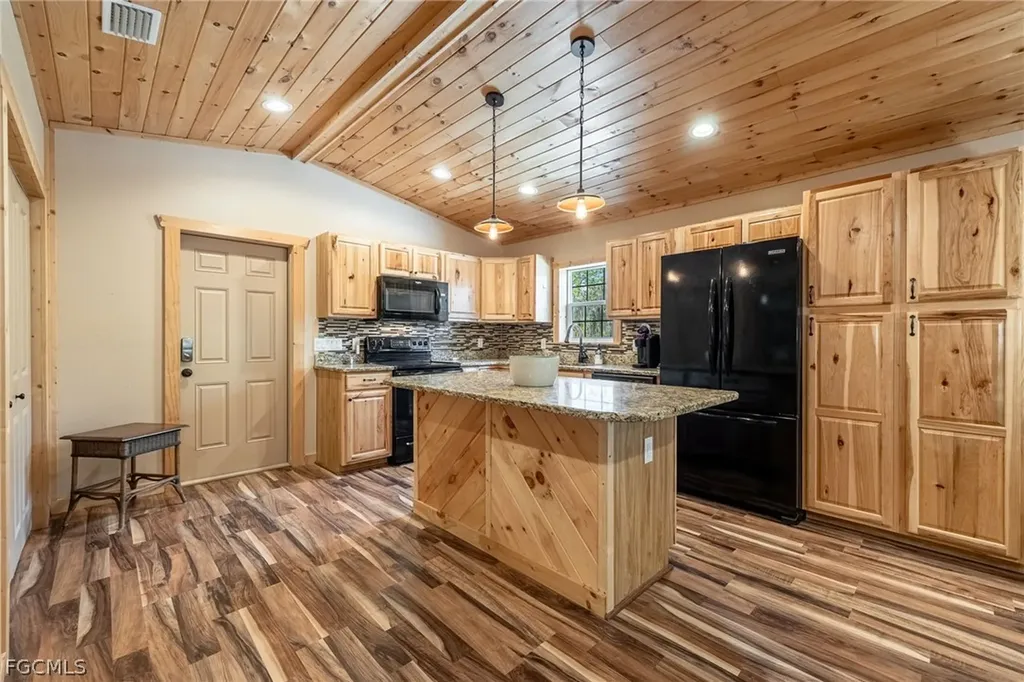 22800 N River Road Alva FL 33920