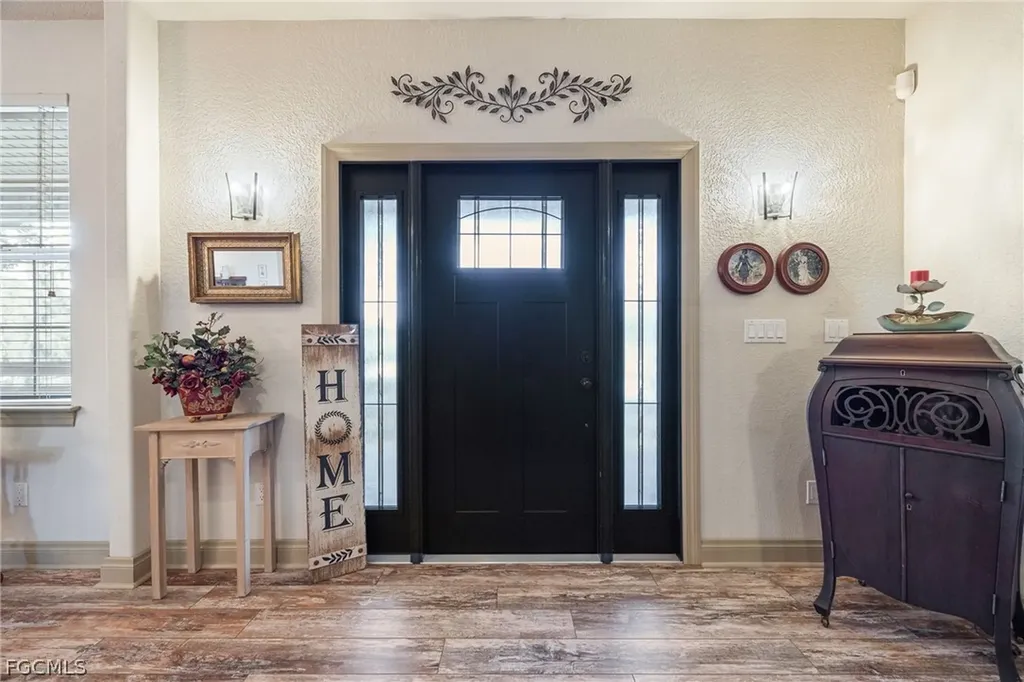 22800 N River Road Alva FL 33920