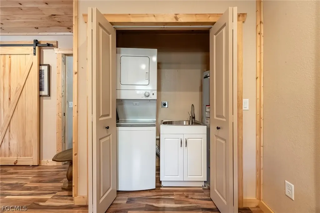 22800 N River Road Alva FL 33920