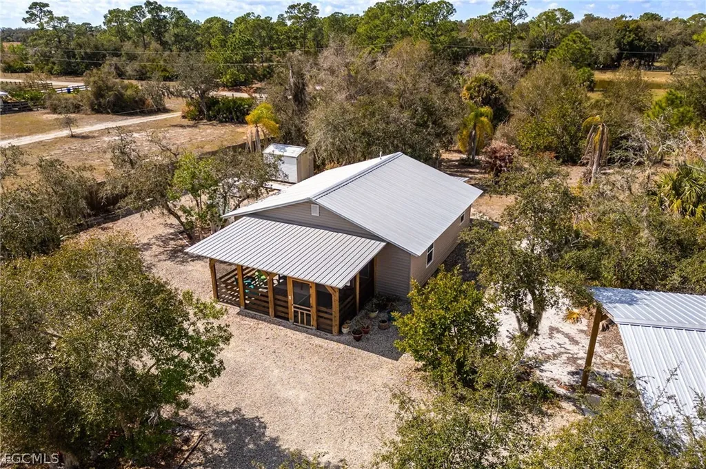 22800 N River Road Alva FL 33920