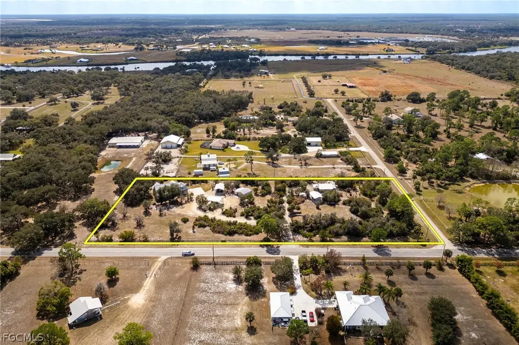 22800 N River Road Alva FL 33920