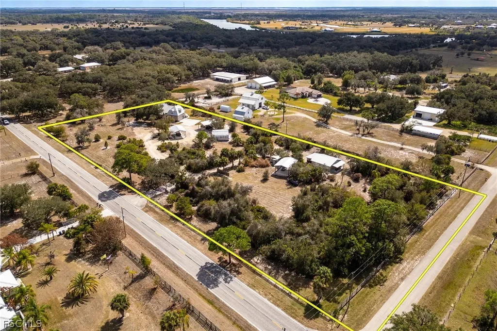 22800 N River Road Alva FL 33920