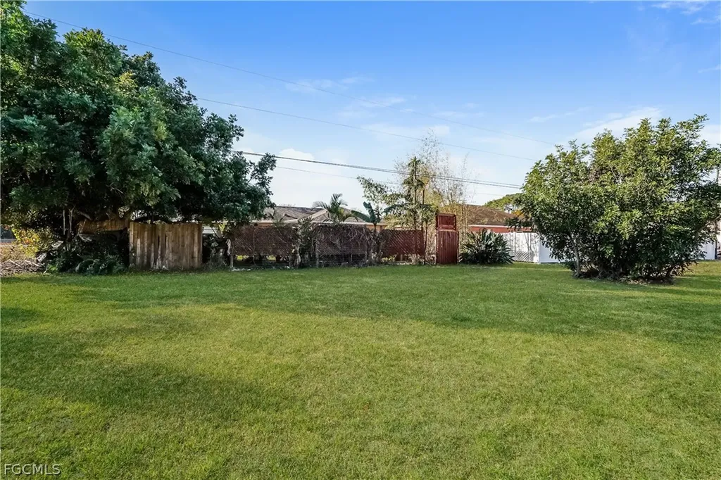 220 SE 13th Street Cape Coral FL 33990