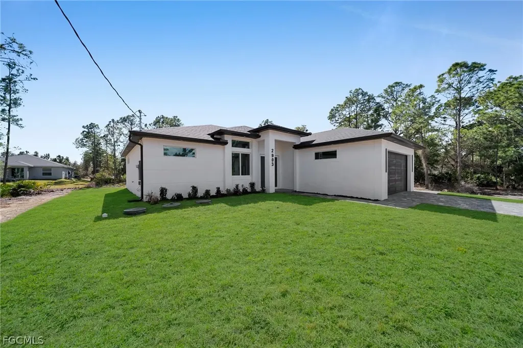 2903 49th Street W Lehigh Acres FL 33971