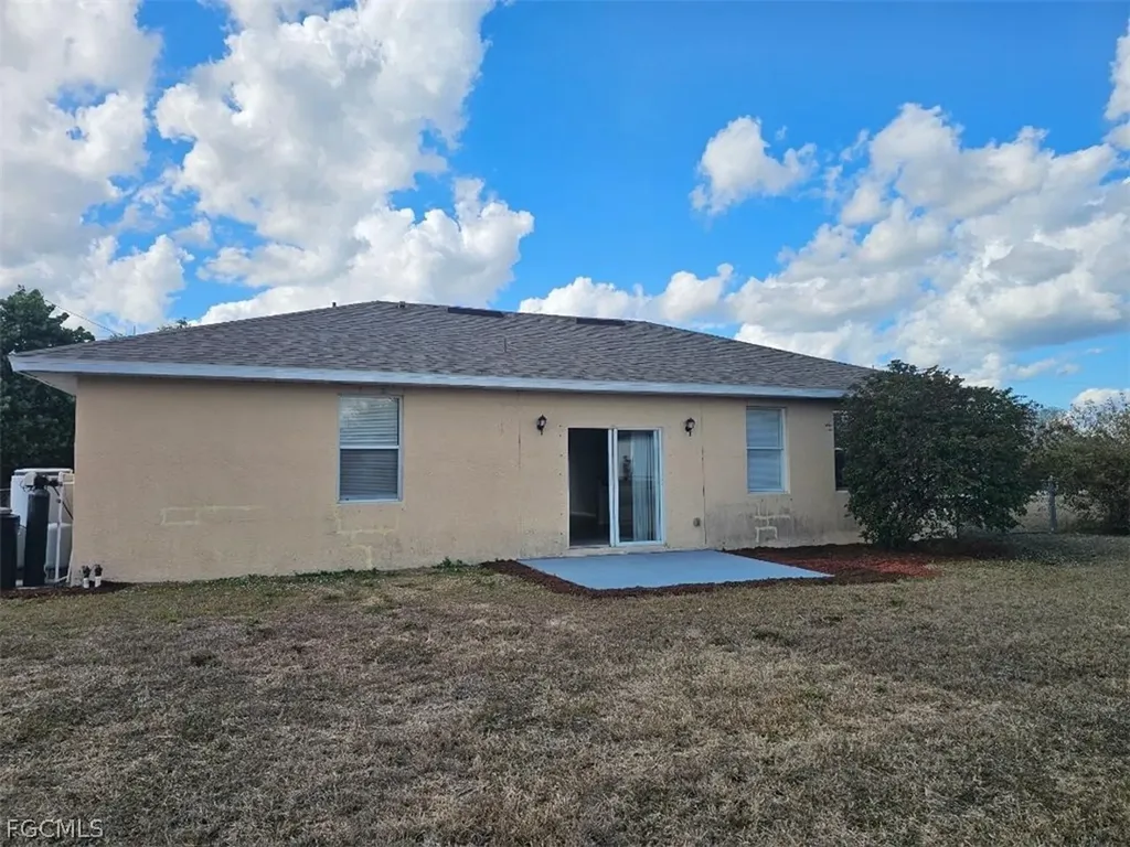 2619 NW 2nd Place Cape Coral FL 33993