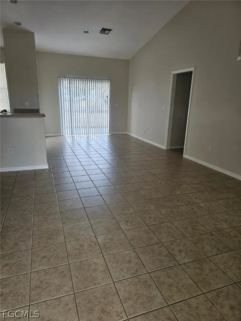 2619 NW 2nd Place Cape Coral FL 33993