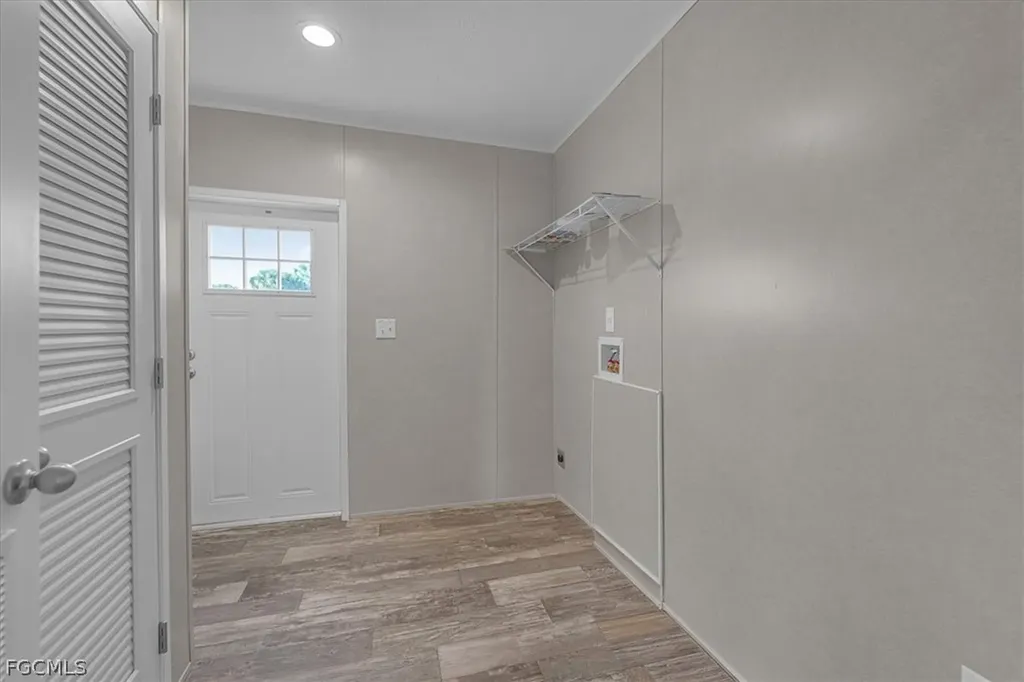 864 Yacht Club Way NW Moore Haven FL 33471