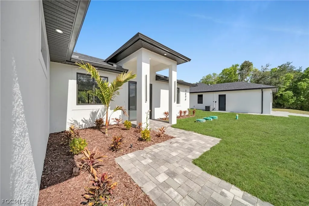 3604 58th Street W Lehigh Acres FL 33971