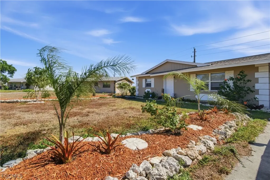 3807 Highland Avenue Fort Myers FL 33916