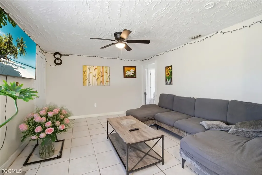 3807 Highland Avenue Fort Myers FL 33916