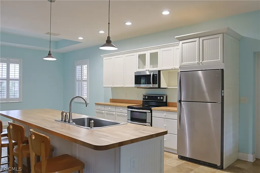 21531 Pearl Street Alva FL 33920