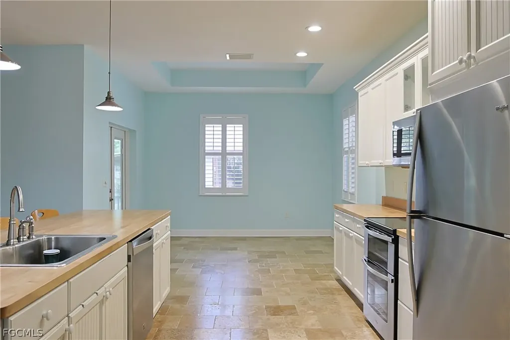 21531 Pearl Street Alva FL 33920