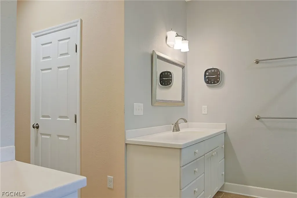 21531 Pearl Street Alva FL 33920