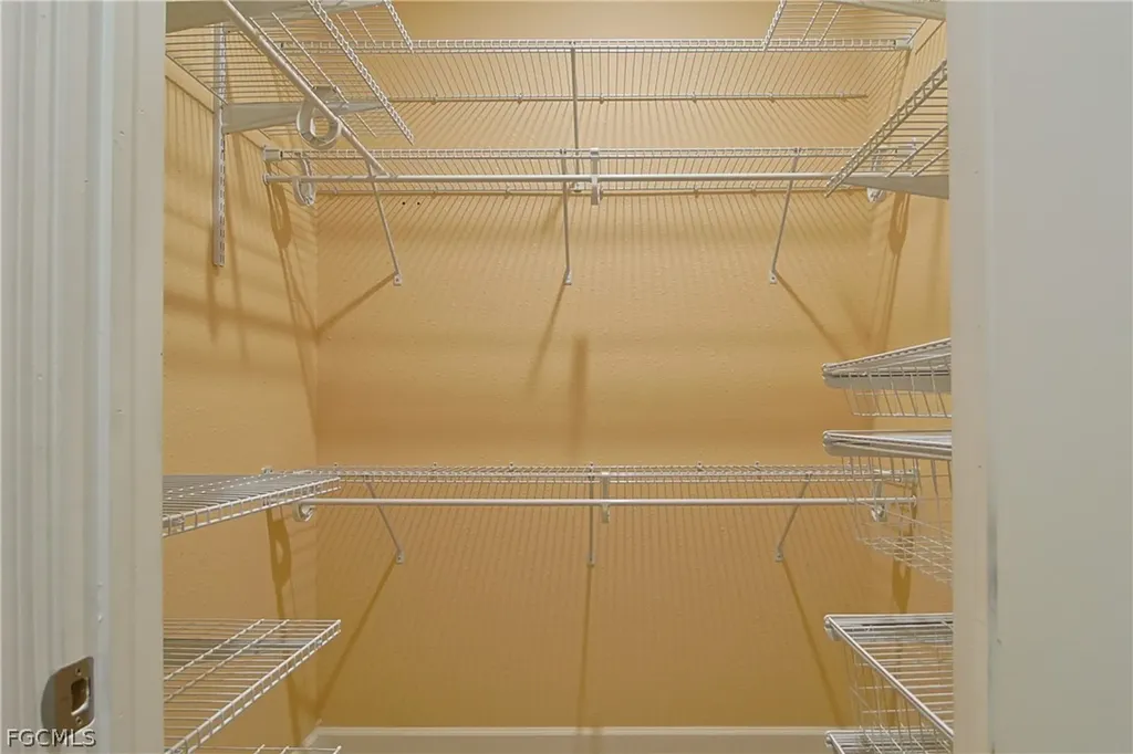 21531 Pearl Street Alva FL 33920