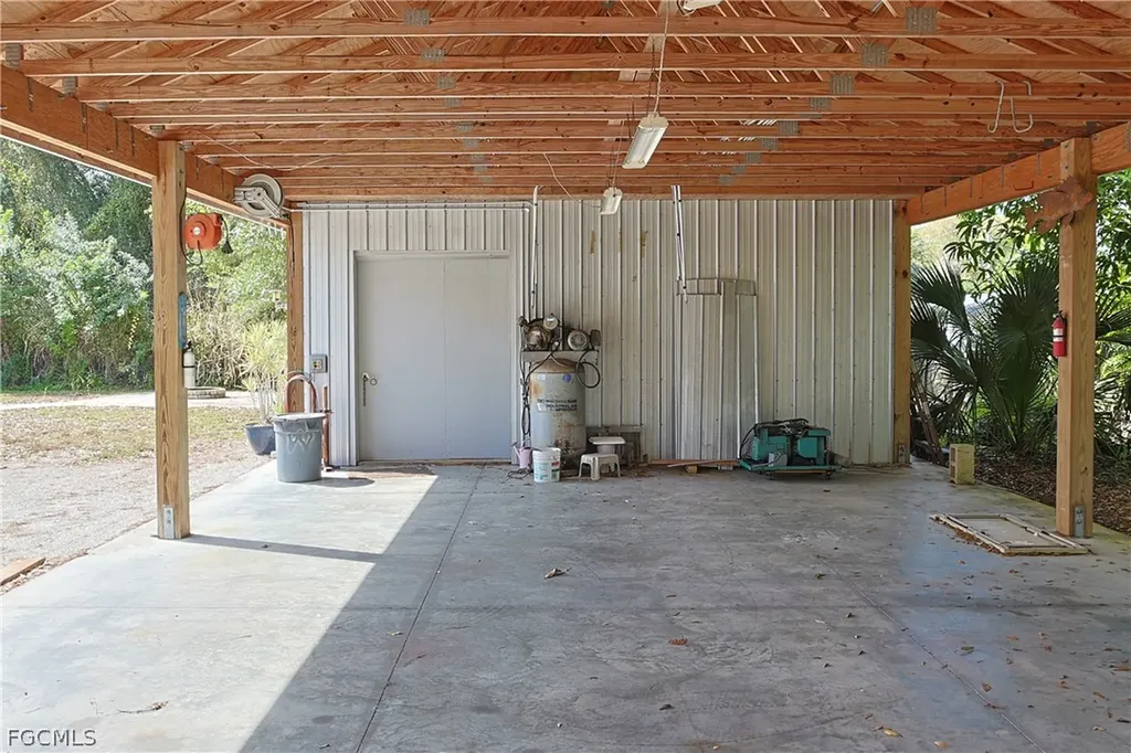 21531 Pearl Street Alva FL 33920