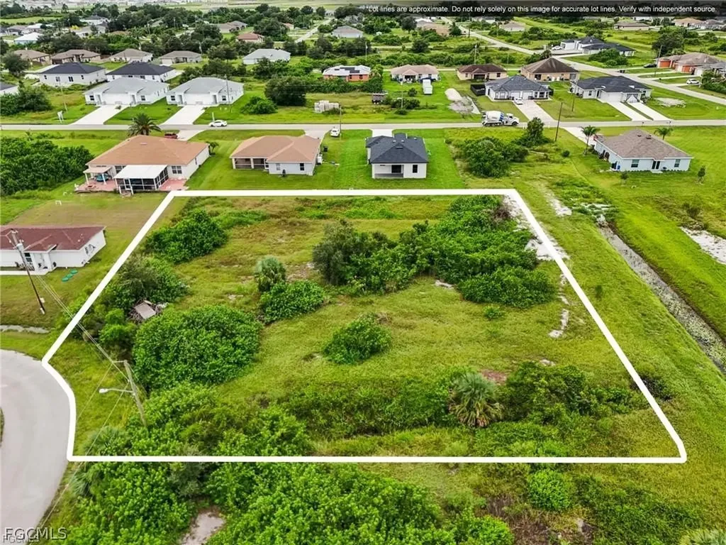 372 Pinafore Avenue Lehigh Acres FL 33974