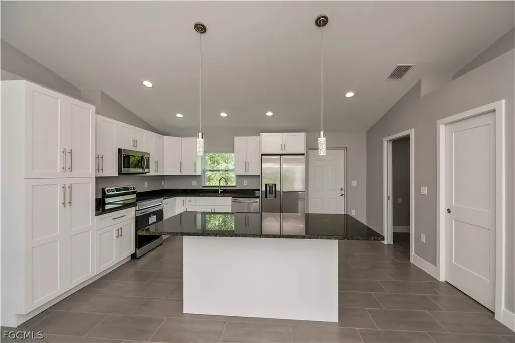 6073 Kumquat Circle Labelle FL 33935