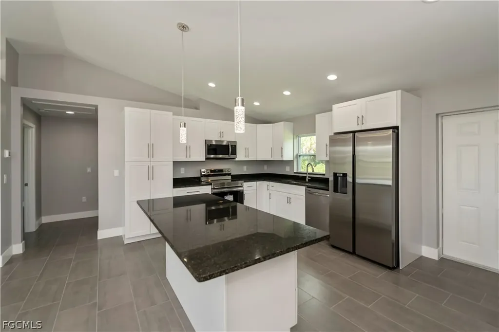 6073 Kumquat Circle Labelle FL 33935