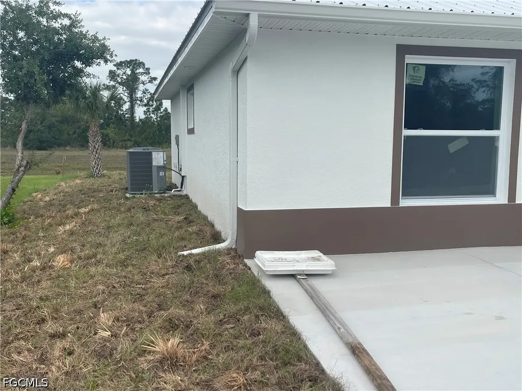 6073 Kumquat Circle Labelle FL 33935