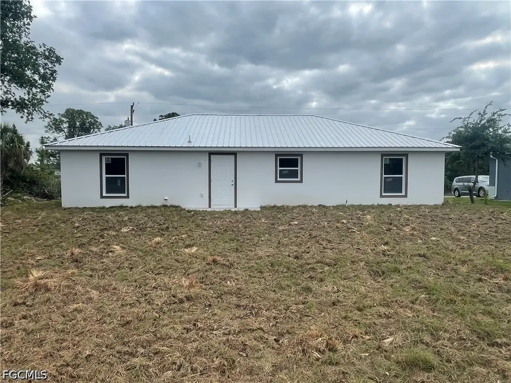 6073 Kumquat Circle Labelle FL 33935