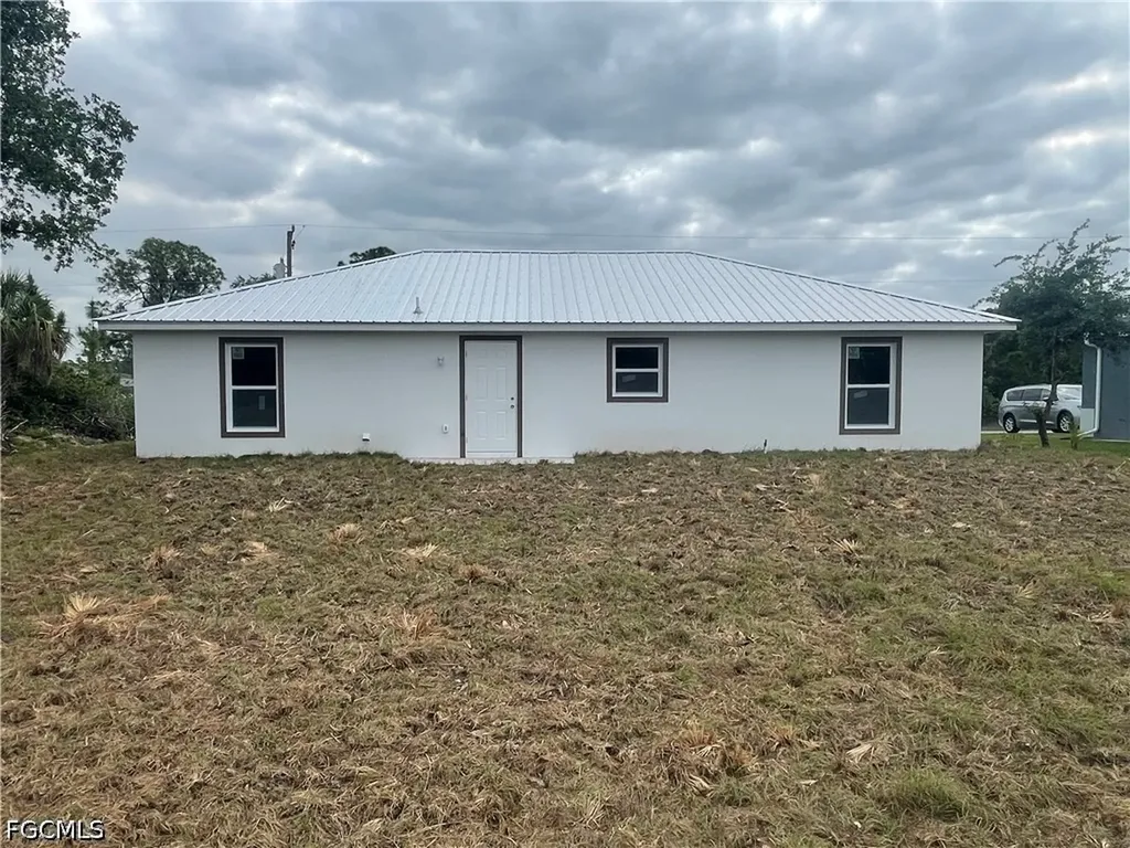 6073 Kumquat Circle Labelle FL 33935