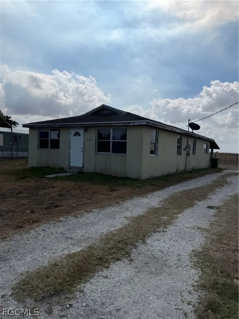1274 Hookers Point Road Clewiston FL 33440