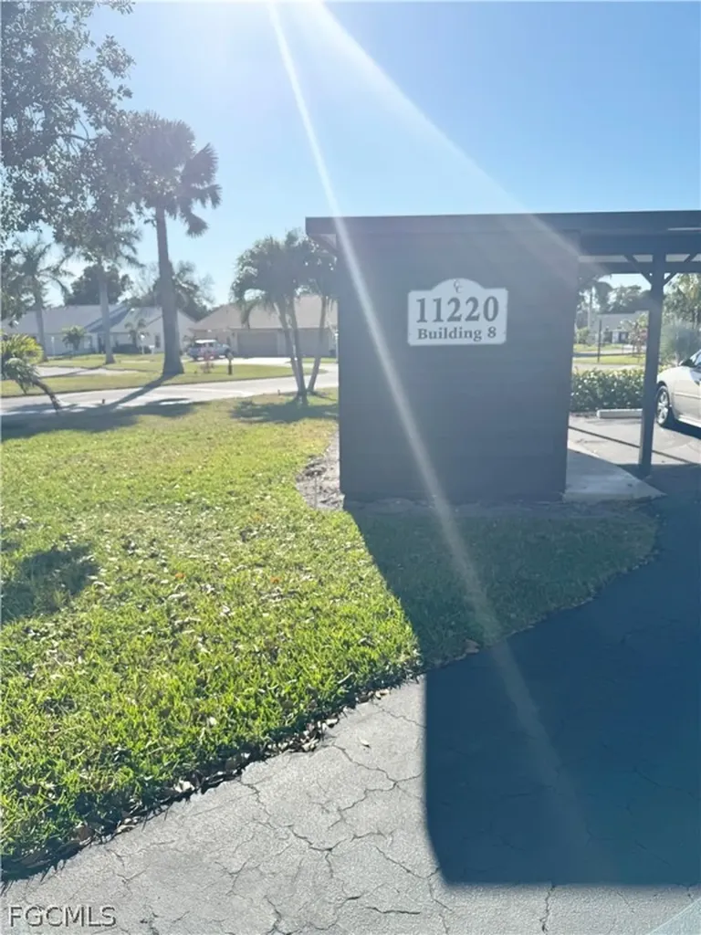 11220 Caravel Circle Fort Myers FL 33908