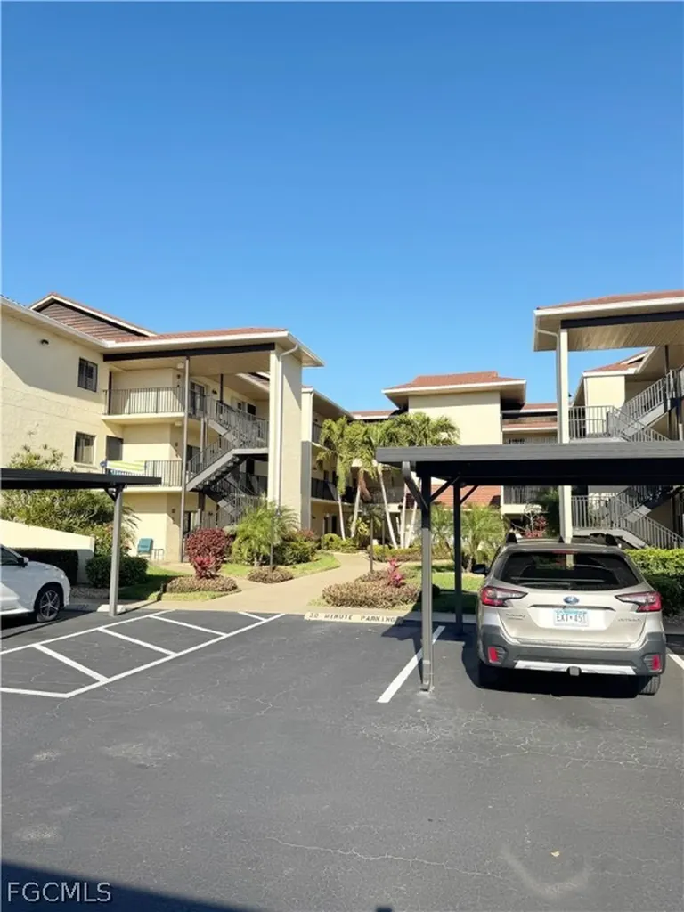 11220 Caravel Circle Fort Myers FL 33908