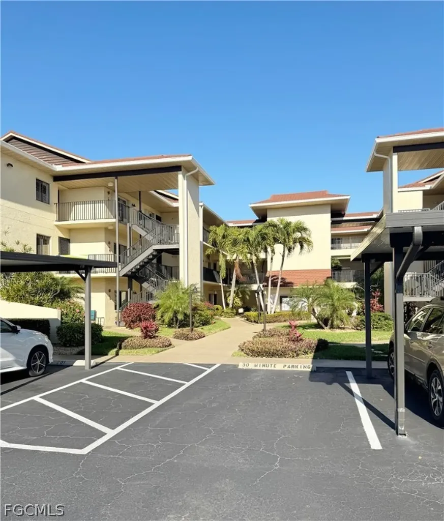 11220 Caravel Circle Fort Myers FL 33908