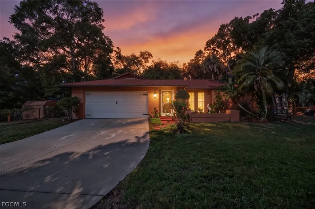 17411 Williamsburg Drive North Fort Myers FL 33917