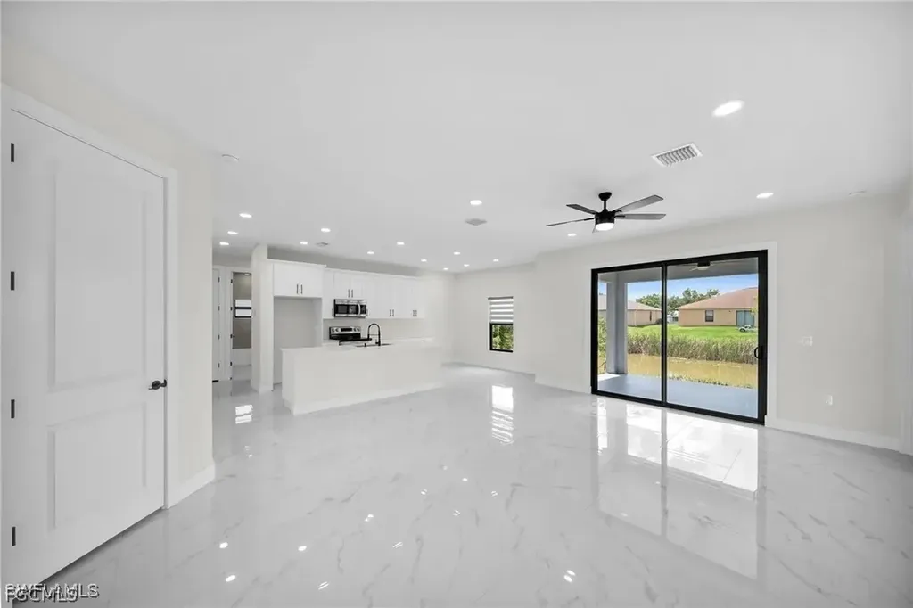 1306 NE 9th Avenue Cape Coral FL 33909