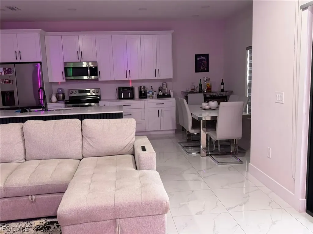 1306 NE 9th Avenue Cape Coral FL 33909