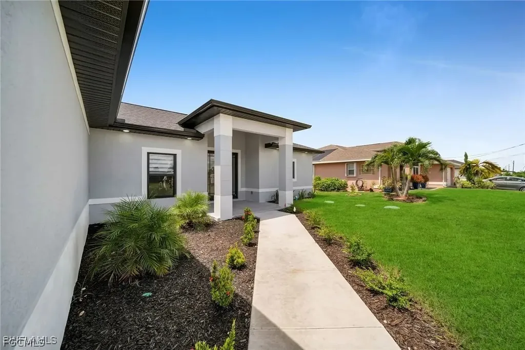 1306 NE 9th Avenue Cape Coral FL 33909