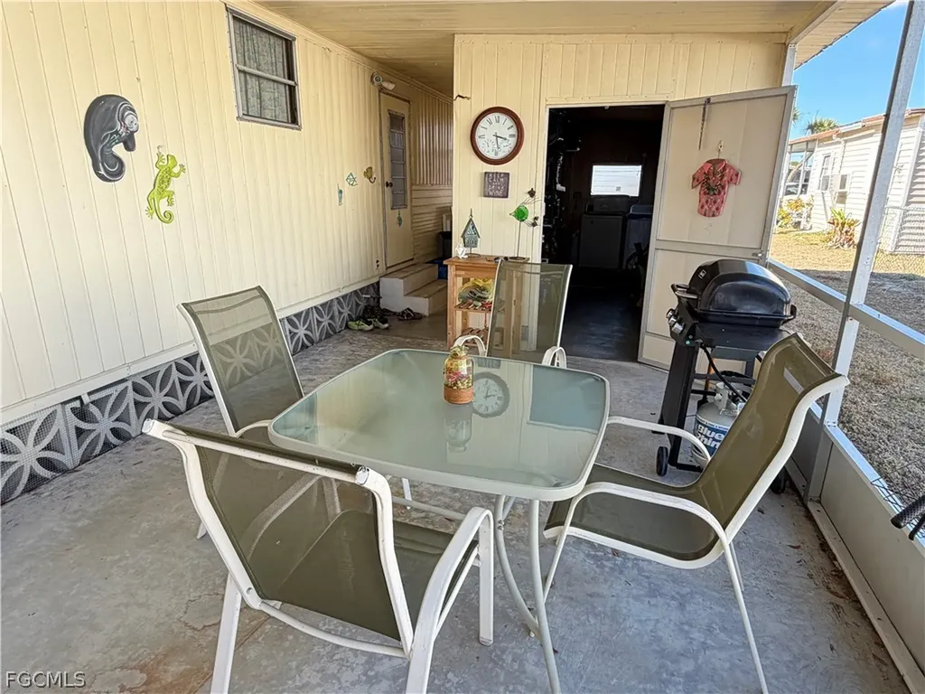 113 Chisholm Trail North Fort Myers FL 33917