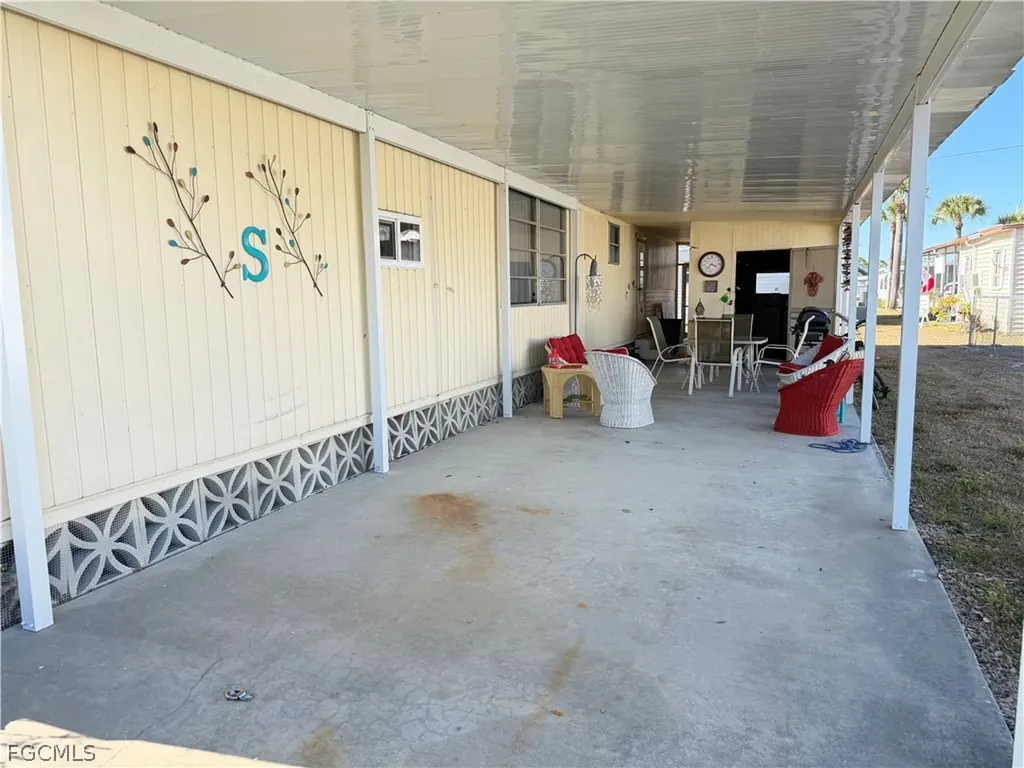 113 Chisholm Trail North Fort Myers FL 33917