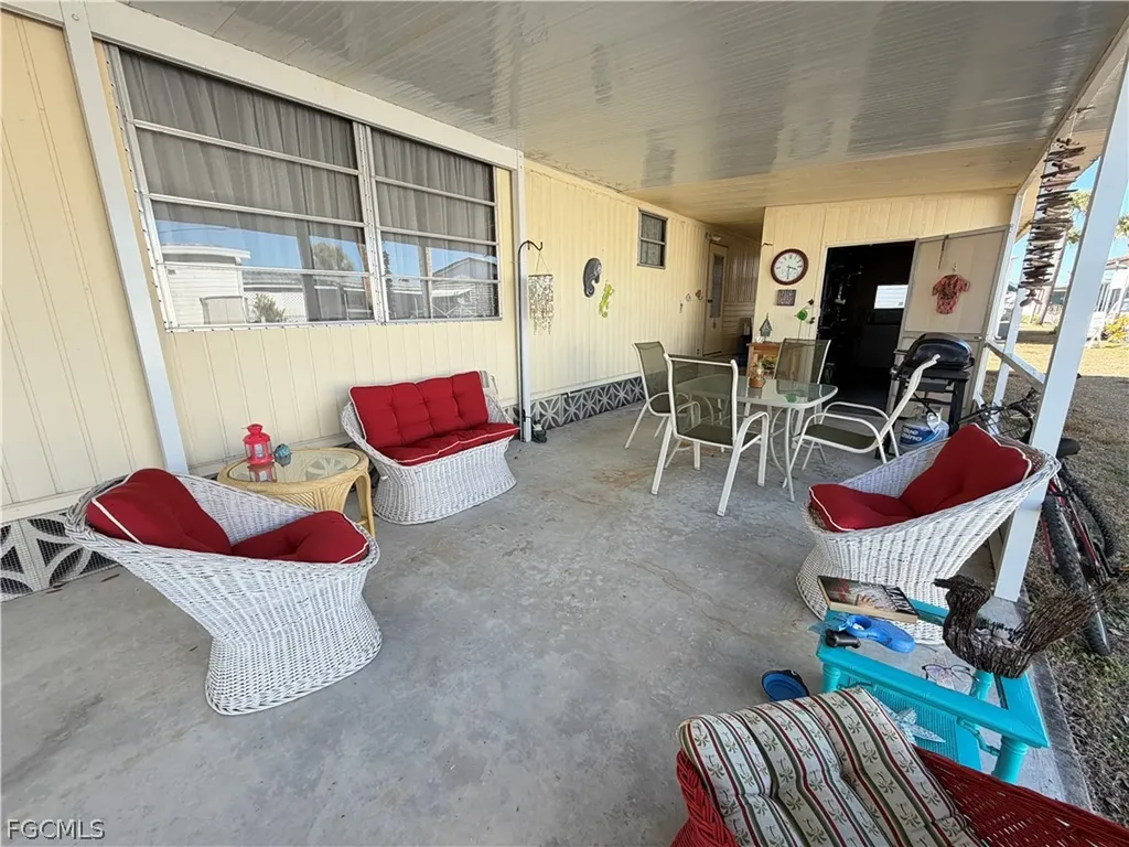 113 Chisholm Trail North Fort Myers FL 33917