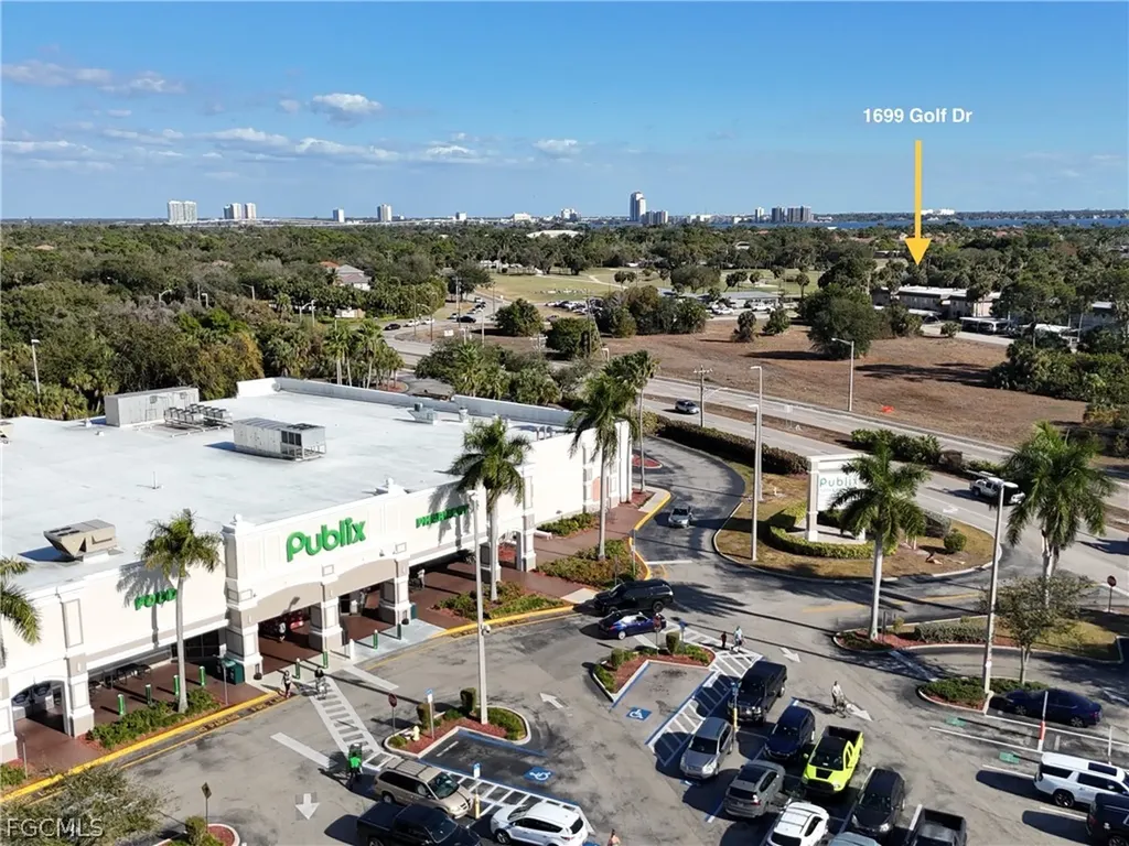 1699 Golf Club Drive North Fort Myers FL 33903