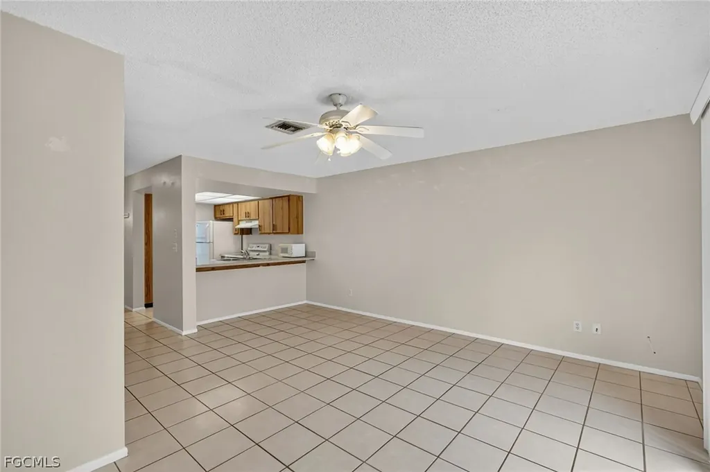 4641 SW Santa Barbara Place Cape Coral FL 33914