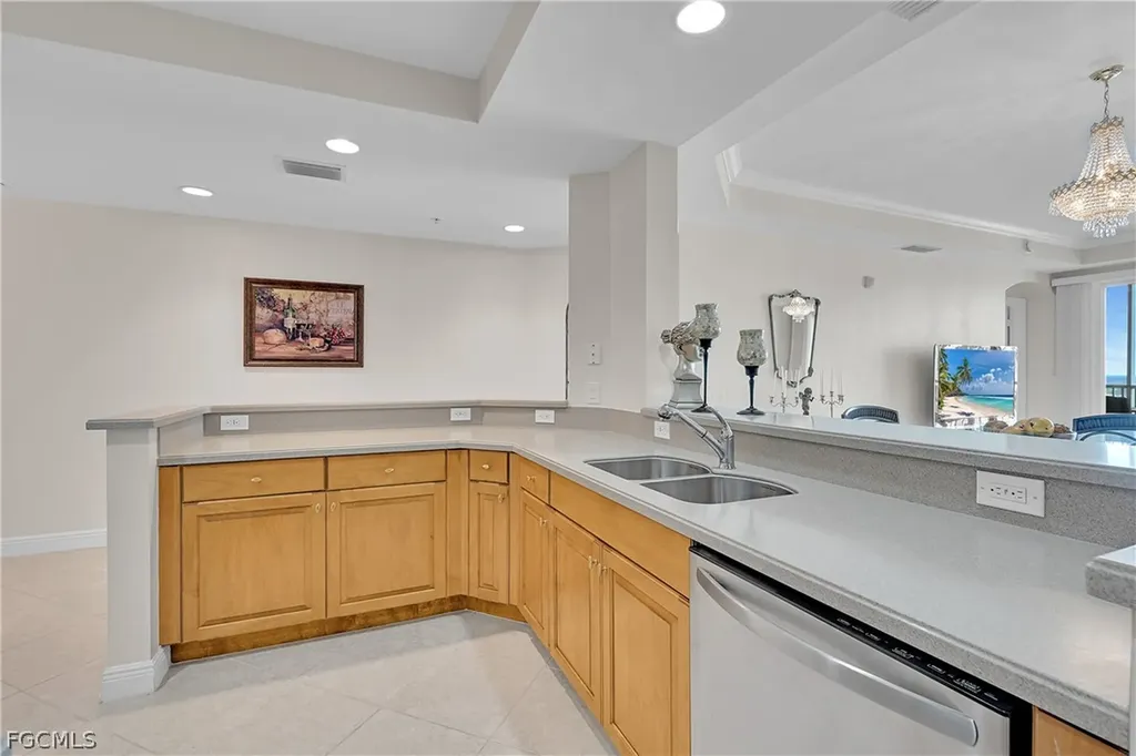 2743 1st Street Fort Myers FL 33916