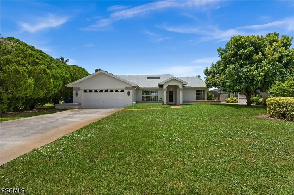 7305 Constitution Circle Fort Myers FL 33967