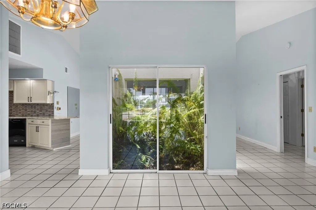 7305 Constitution Circle Fort Myers FL 33967