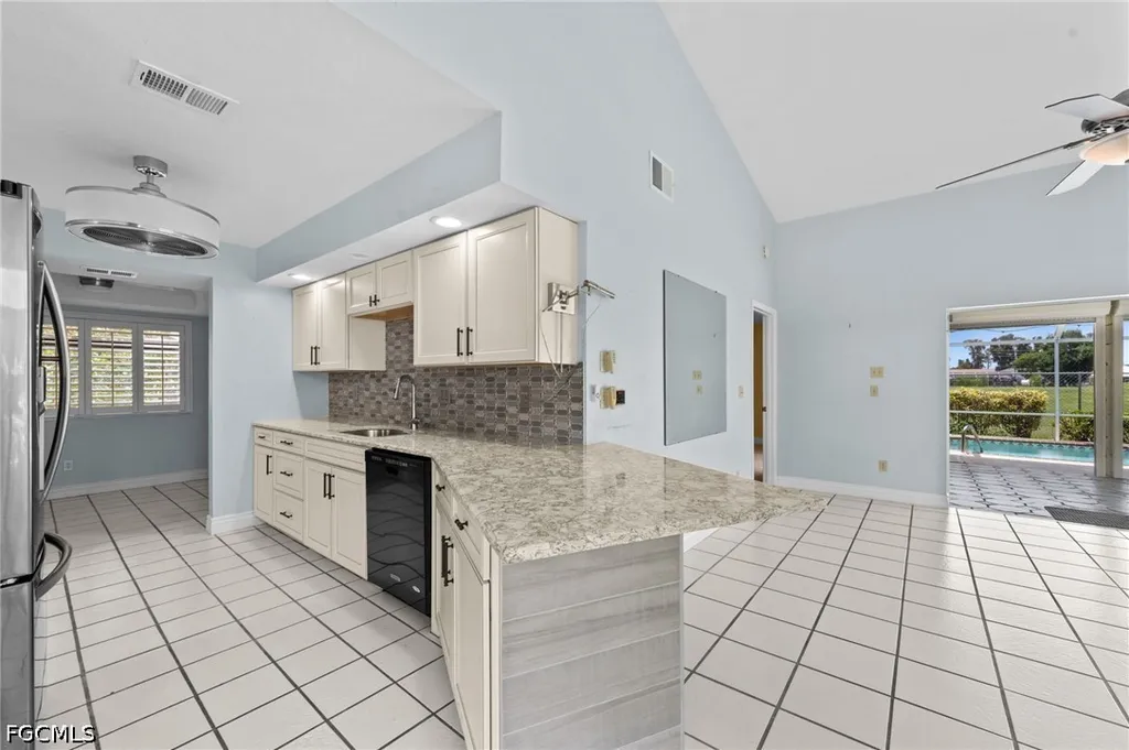 7305 Constitution Circle Fort Myers FL 33967