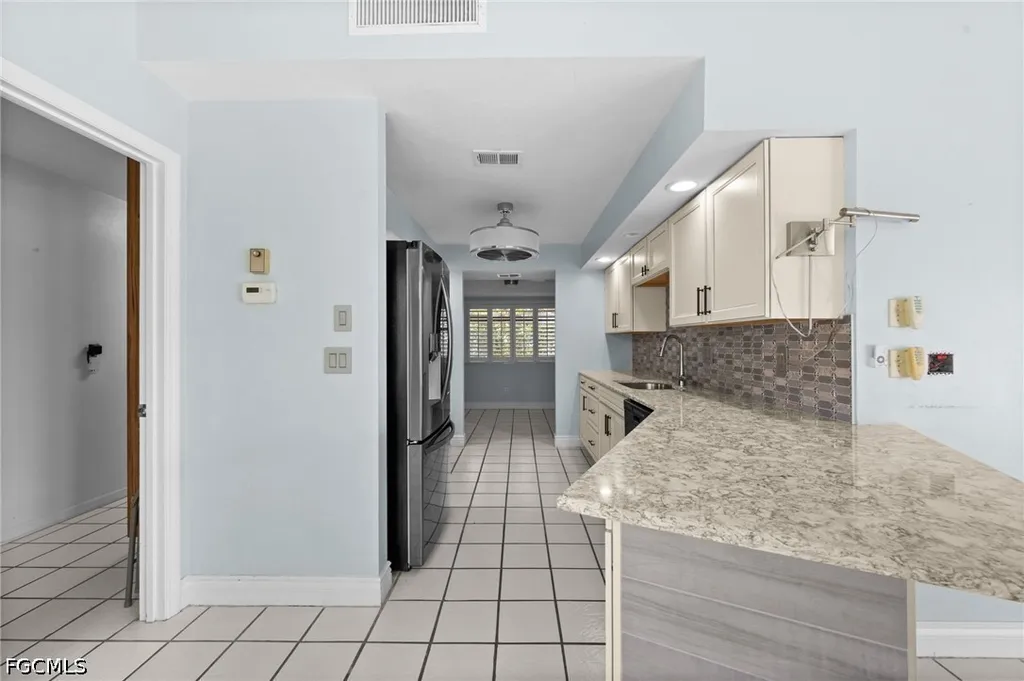 7305 Constitution Circle Fort Myers FL 33967