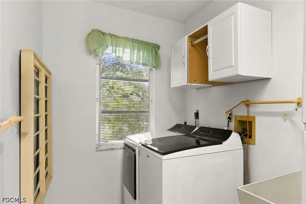 7305 Constitution Circle Fort Myers FL 33967