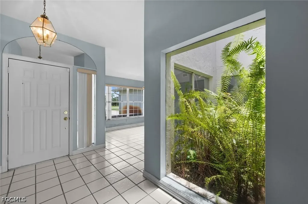7305 Constitution Circle Fort Myers FL 33967