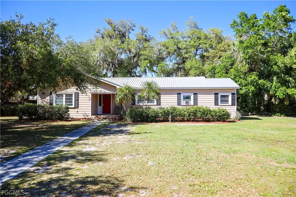 200 Riverview Drive Labelle FL 33935