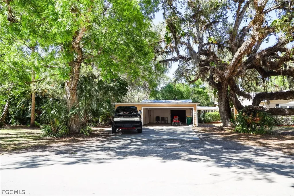 200 Riverview Drive Labelle FL 33935