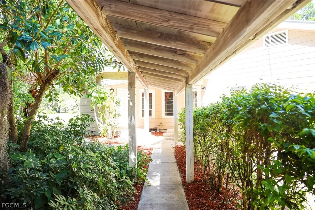 200 Riverview Drive Labelle FL 33935