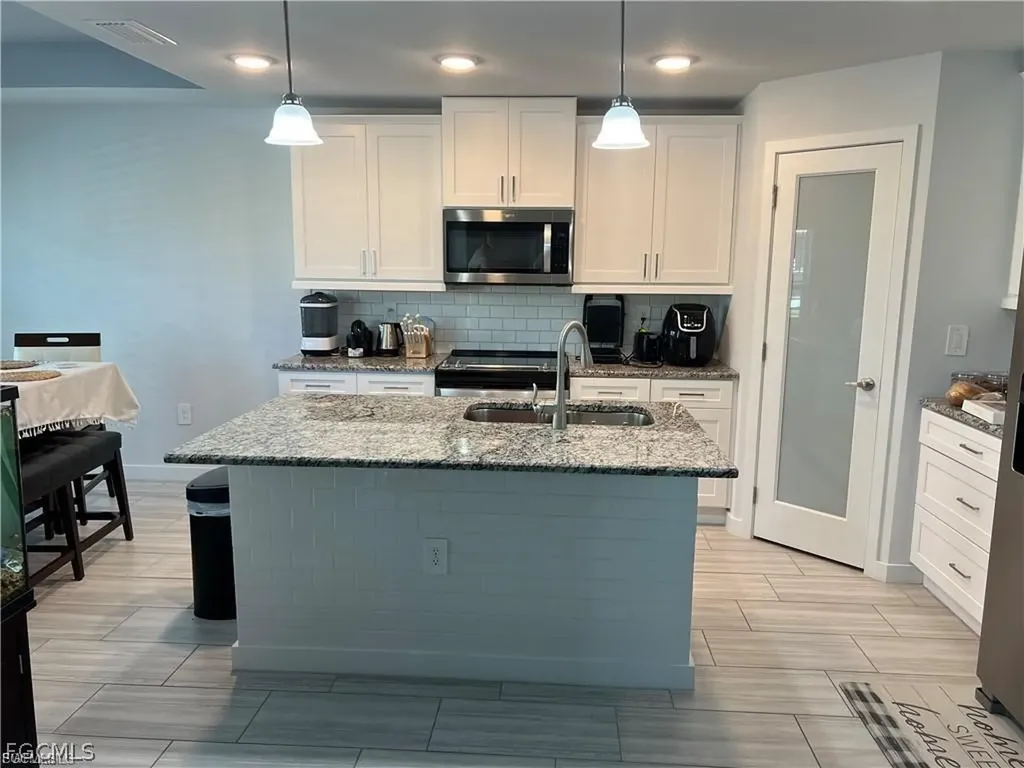 4211 NE 19th Avenue Cape Coral FL 33909